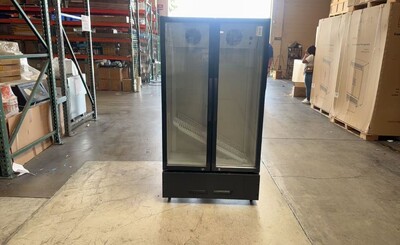 Clearance NSF 39 ins Merchandising door cooler 37550L0302