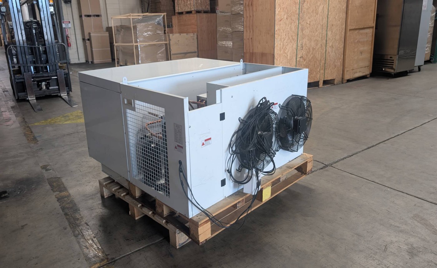 Clearance Top Mounted Mono-Block Walk-In Freezer 94681L0318