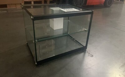Clearance Countertop Glass Display Dry Case 82958H0330