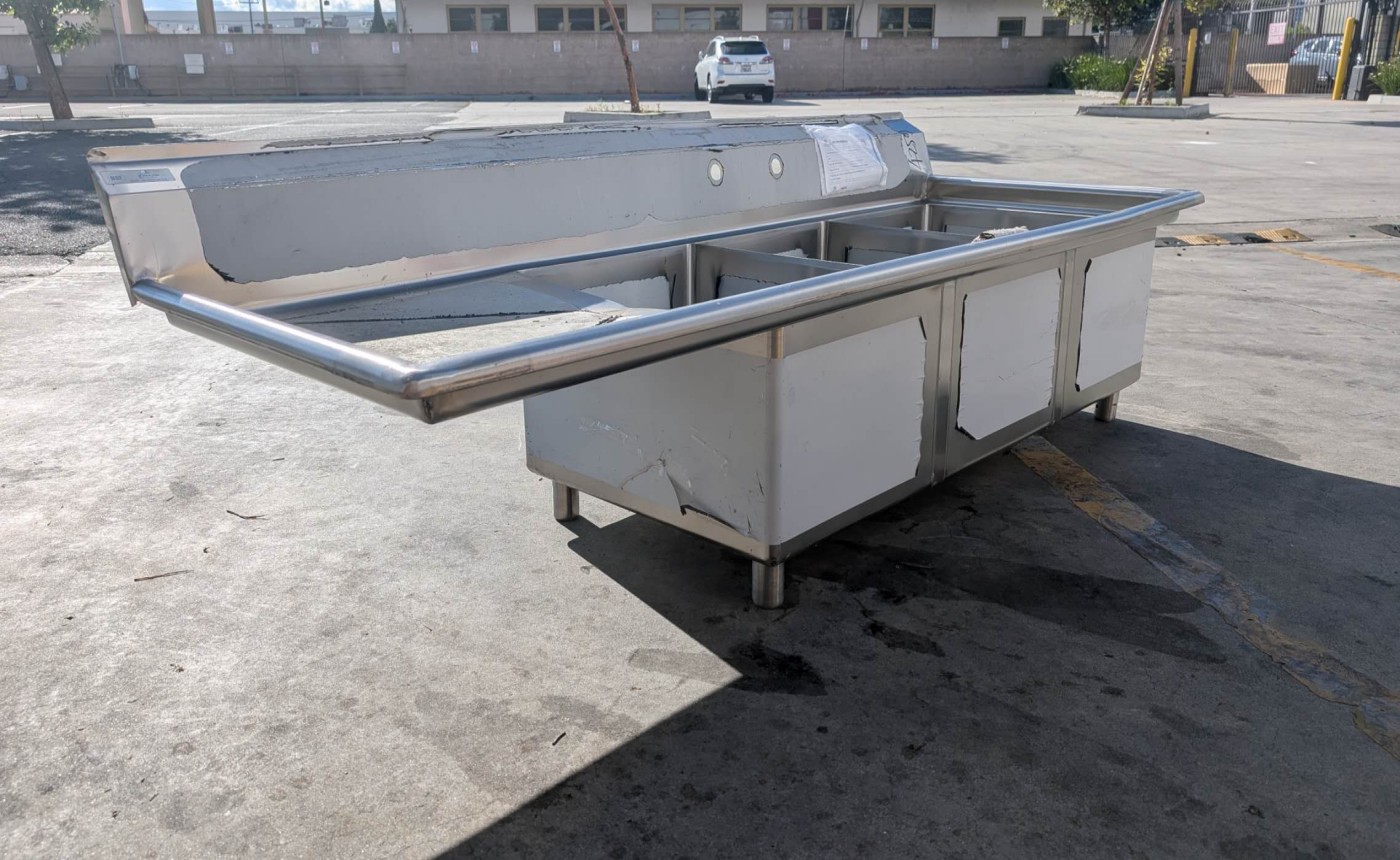 Clearance Left One 3 Compartment Sink With Faucet 104259L0411