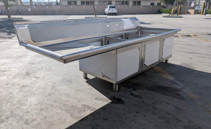 Clearance Left One 3 Compartment Sink With Faucet 104259L0411