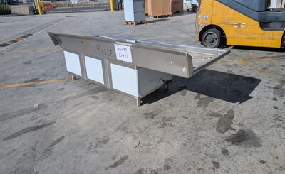 Clearance Left One 3 Compartment Sink With Faucet 104259L0411