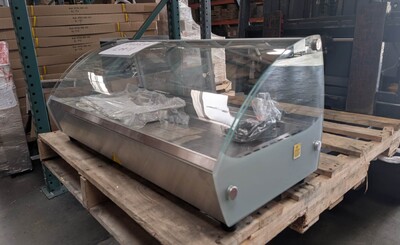 Clearance Heated Display Case 3 pan hot food 54654L0411
