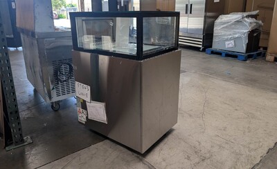Clearance Bakery Refrigerator luxurious showcase 89843L0418