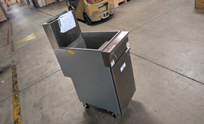 Clearance 50 lbs NSF natural gas Deep fryer 104660L0430
