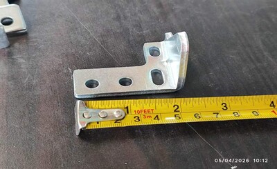 [Parts] LC-600A Refrigerator  Right Door Bottom Bracket