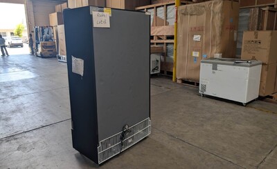 Clearance NSF 39 ins Merchandising door cooler 82641L0518