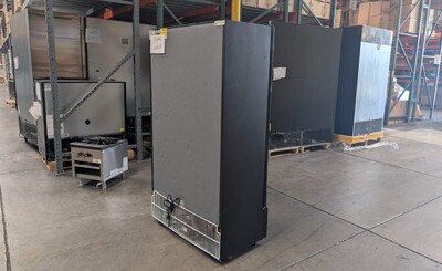 Clearance NSF 39 ins Merchandising door cooler 82641L0518
