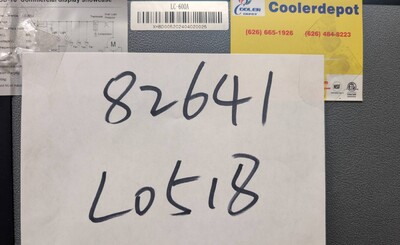 Clearance NSF 39 ins Merchandising door cooler 82641L0518