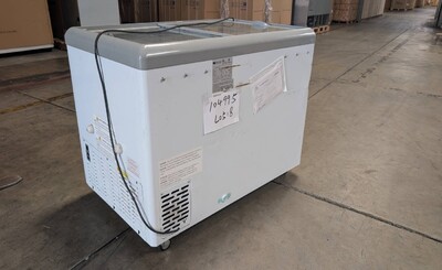 Clearance NSF  ice cream Chest Freezer 104995L0518