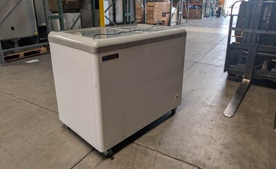 Clearance NSF  ice cream Chest Freezer 104995L0518