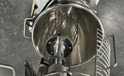 Clearance Commercial Dough Mixers NSF 30 qt mixer 11521F0617