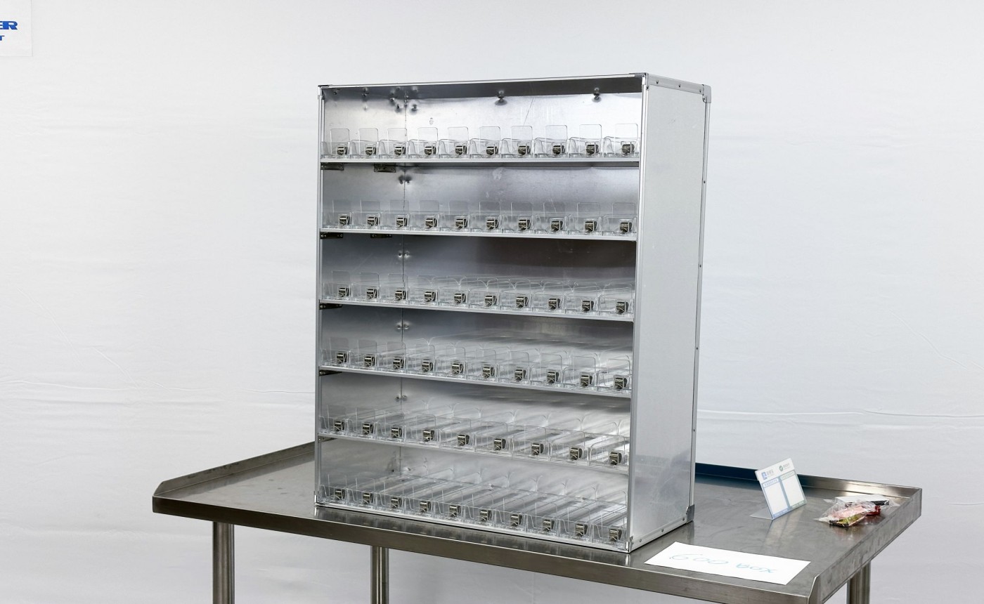 Clearance Tobacco Shelf 600 Cigarette Rack display 11285H0623