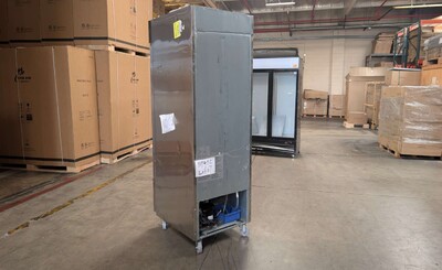 Clearance Solid Door Reach-In Freezer 1 Door Freezer 89485L0627
