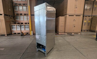 Clearance Solid Door Reach-In Freezer 1 Door Freezer 89485L0627