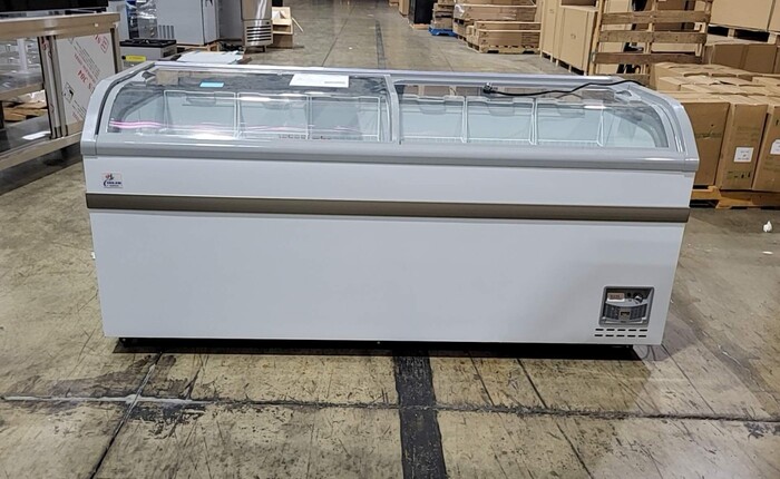 Clearance Supermarket Grocery Freezer Not cooling 104774C0629