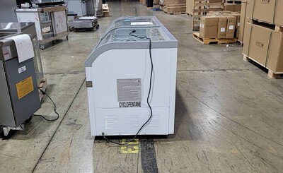 Clearance Supermarket Grocery Freezer Not cooling 104774C0629