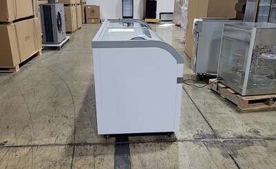 Clearance Supermarket Grocery Freezer Not cooling 104774C0629