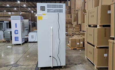 Clearance  Ice Merchandiser Ice Storage Not cooling 105446C0702