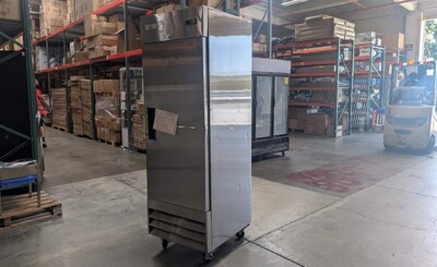 Clearance Solid Door Reach-In Freezer 1 Door Freezer 81740L0717