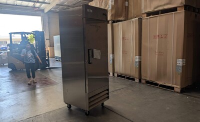 Clearance Solid Door Reach-In Freezer 1 Door Freezer 81740L0717