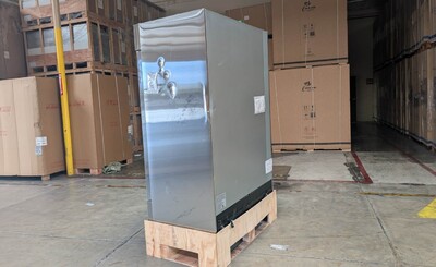 Clearance NSF Commercial Reach In 2 Door Freezer 46665L0718