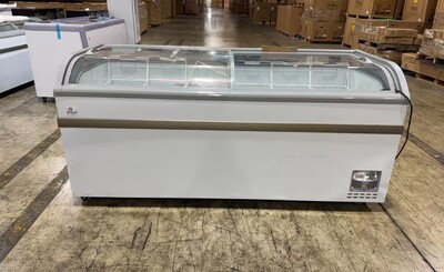 Clearance NSF 79 ins Supermarket Grocery Freezer 106183C0723