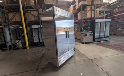 Clearance NSF ETL Commercial Two door refrigerator 95982L0724