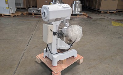 Clearance NSF 20 qt commercial Dough Mixers 20132L0724