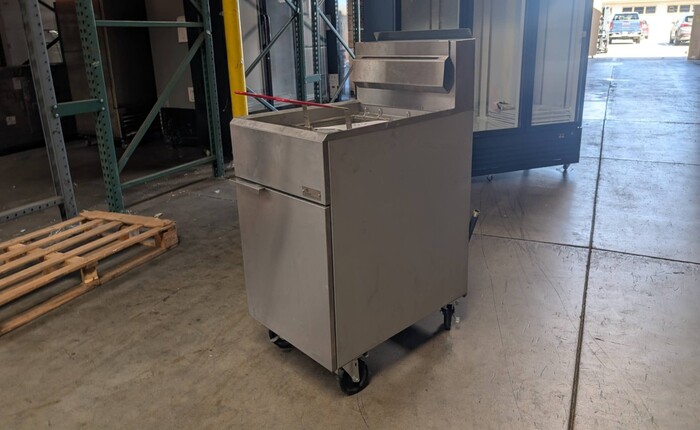 Clearance NSF 70 LBS Food Truck Propane Deep fryer 106213L0724
