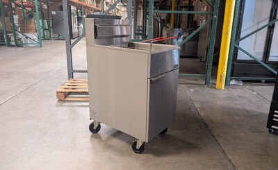 Clearance NSF 70 LBS Food Truck Propane Deep fryer 106213L0724