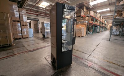 Clearance 27 in Vertical Open Air Cooler Display 28376L0728