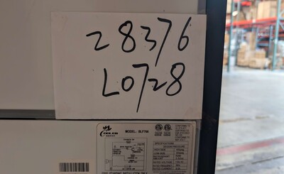 Clearance 27 in Vertical Open Air Cooler Display 28376L0728