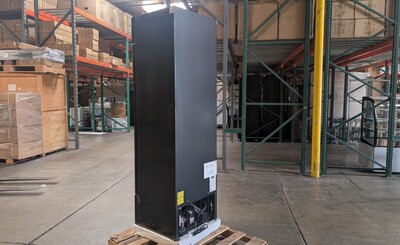 Clearance One Glass Door Refrigerated Display Cooler 90407L0801