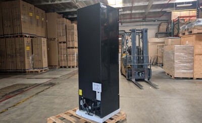 Clearance One Glass Door Refrigerated Display Cooler 90407L0801