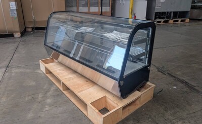 Clearance 5 ft Black Refrigerated Countertop Display 33191L0808