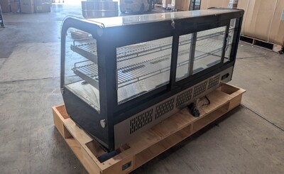 Clearance 5 ft Black Refrigerated Countertop Display 33191L0808