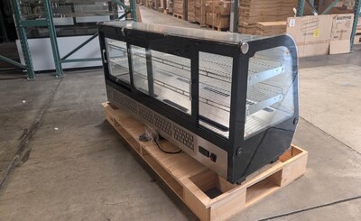 Clearance 5 ft Black Refrigerated Countertop Display 33191L0808