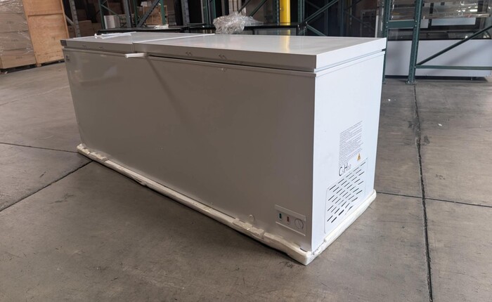 Clearance NSF 92 inch Chest freezer 26.68 cu ft 63080L0808