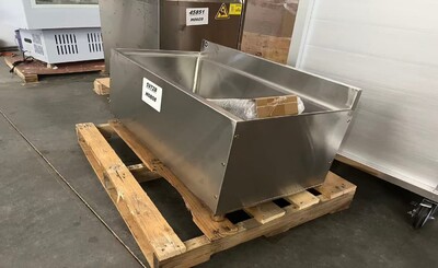 Clearance 23 x 36 ins NSF  Underbar Ice Bin 59728H0808