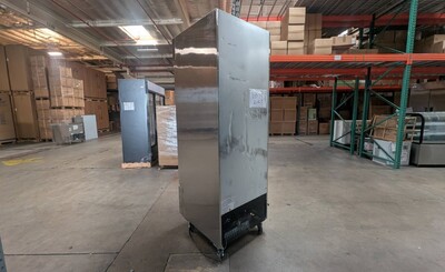 Clearance  Solid Door Reach-In Freezer 1 Door Freezer 18179L0815
