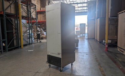 Clearance Solid Door Reach-In Freezer 1 Door Freezer 32037L0817