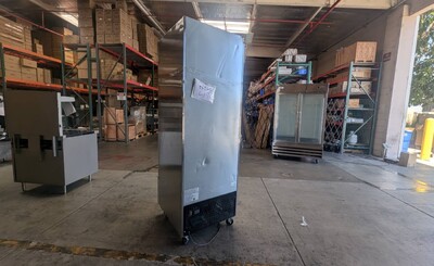 Clearance Solid Door Reach-In Freezer 1 Door Freezer 56544L0817