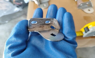 [Parts] CD-71PP Pizza Prep Table Doors Left Lower Bracket