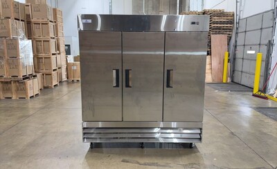 Clearance NSF Reach In Three door refrigerator 106565C0819