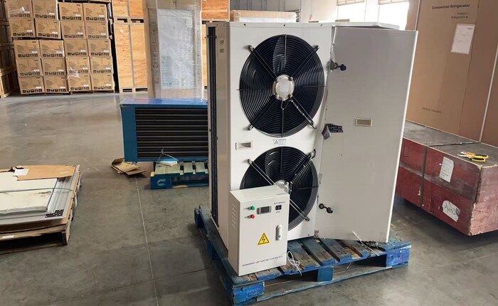 Clearance Walk-In 6 hp condensing Cooling System 12046H0821