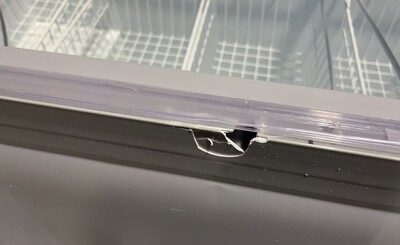 Clearance NSF 79 ins Supermarket Grocery Freezer 44497H0822