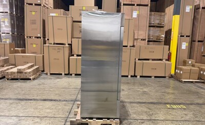 Clearance NSF restaurant One Door Refrigerator 106575C0825