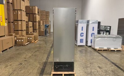 Clearance NSF restaurant One Door Refrigerator 106575C0825