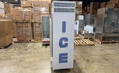 Clearance  Ice Merchandiser One Door Ice Storage  106284C0828